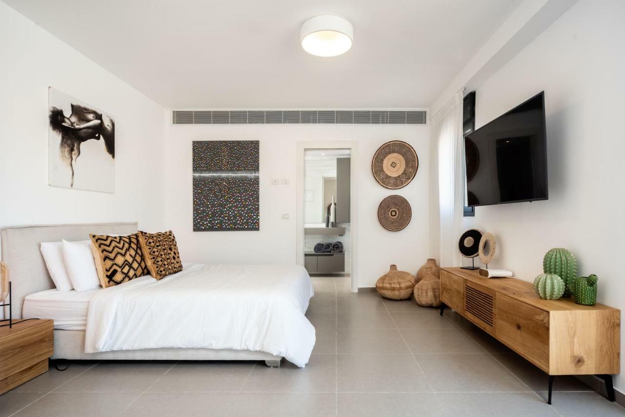 Duplex With Sea View Terrace Above The Flea Market Tel Aviv Exterior photo